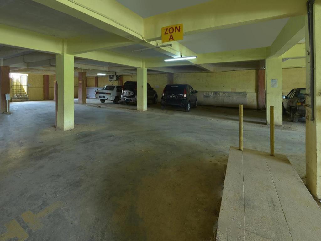 Oyo 44123 Hotel Al-Saif Kuala Kerai Exterior foto